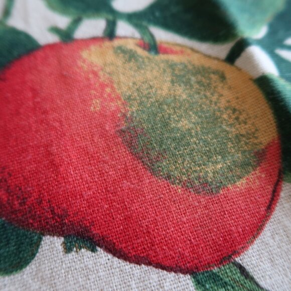 Christmas Poinsettias and Fruit Print Table Runner Homespun Style - Picture 6 of 8